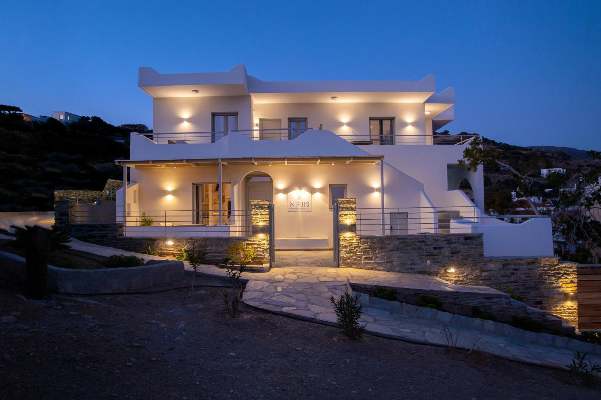 באטסי Niriis Studios Aktaia & Glauke Batsi מראה חיצוני תמונה